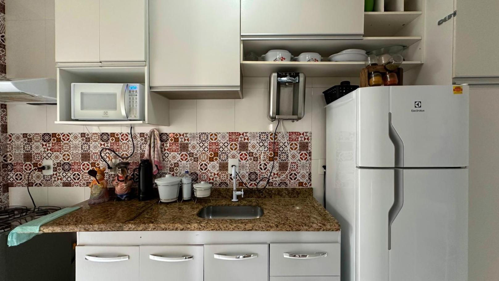Apto Com Wi-fi, Churrasq E Quintal A 900m Do Mar Apartamento *
