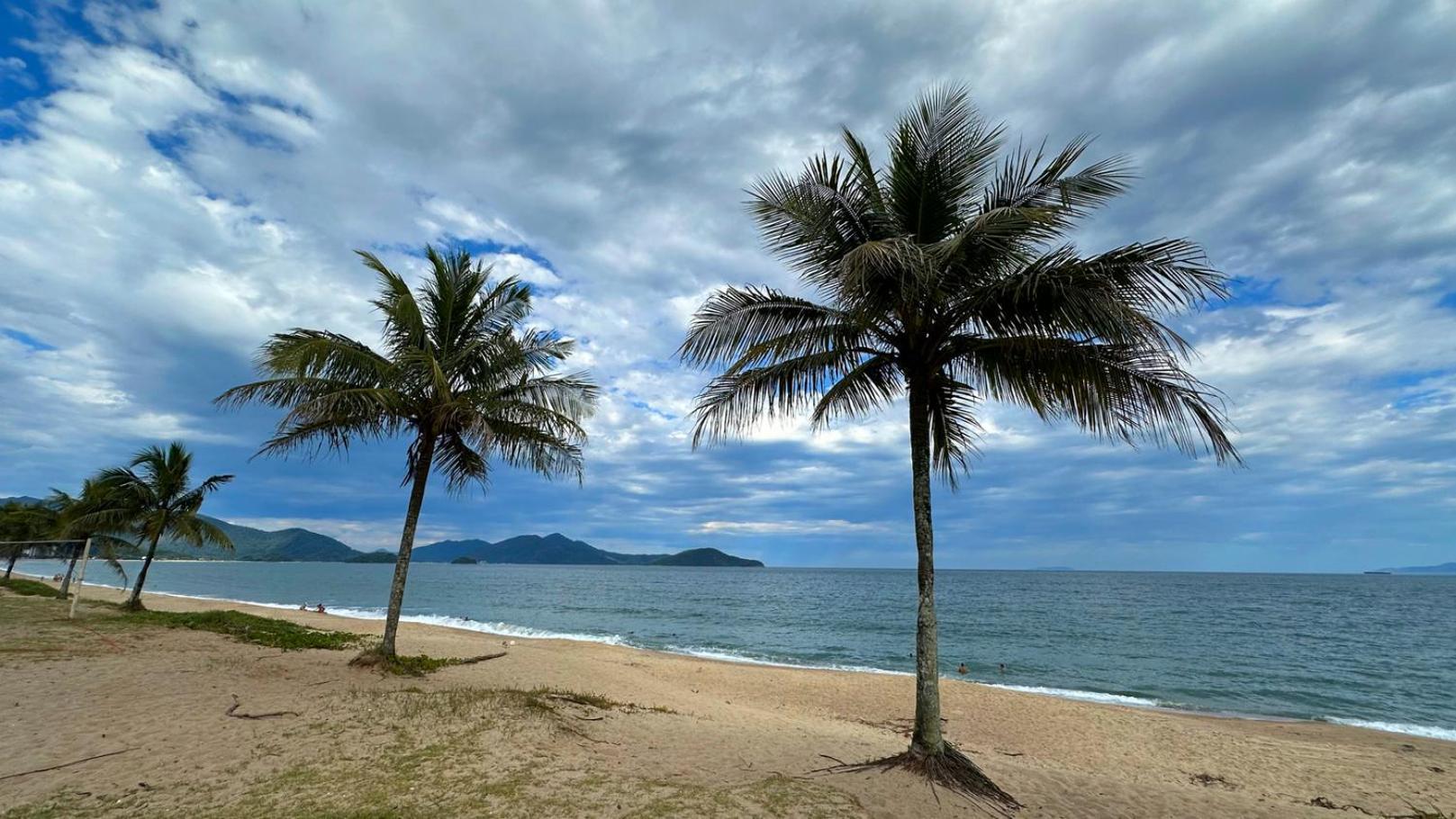 Apartamento Apto Com Wi-fi, Churrasq E Quintal A 900m Do Mar Ubatuba
