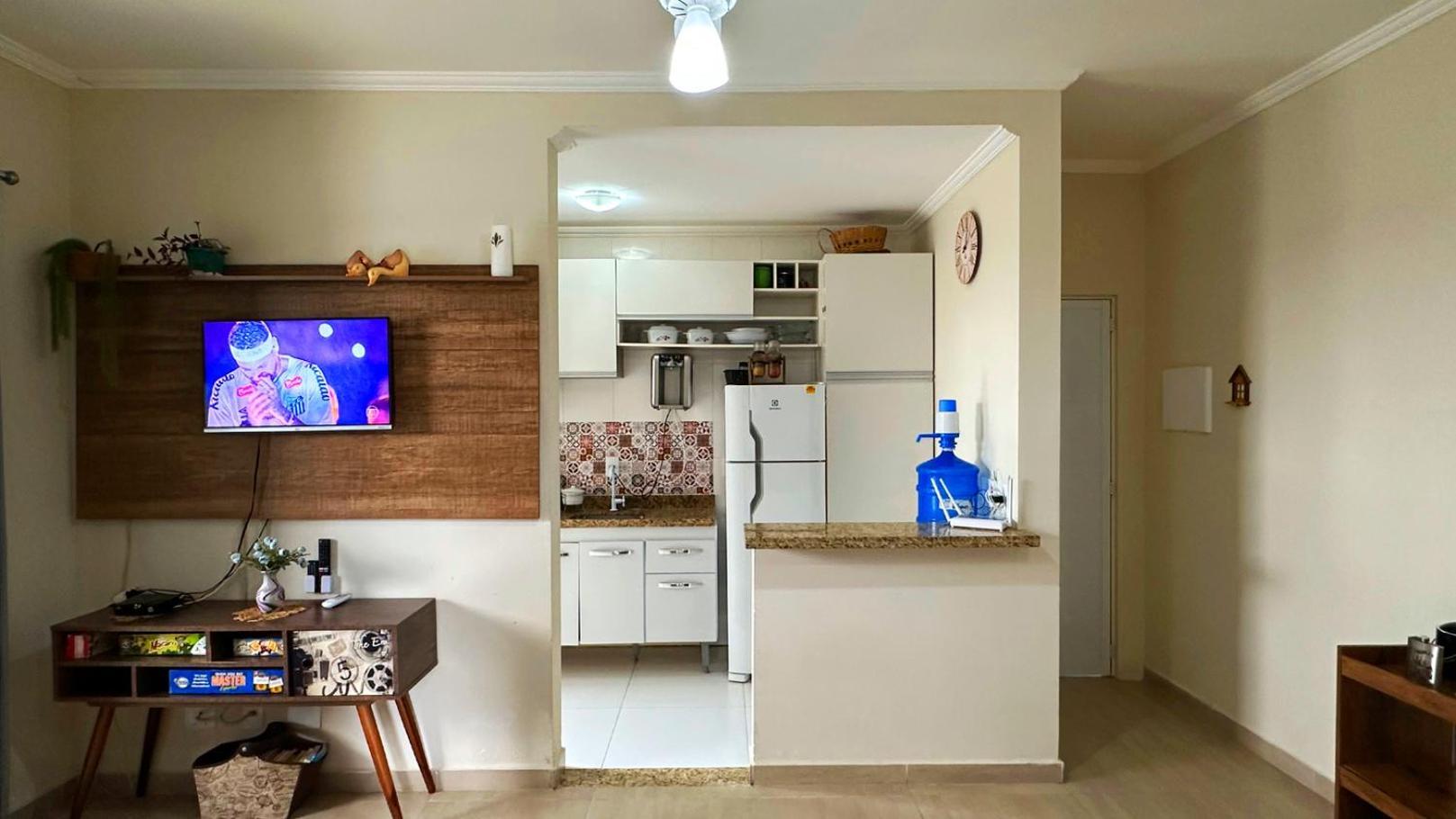 Apartamento Apto Com Wi-fi, Churrasq E Quintal A 900m Do Mar