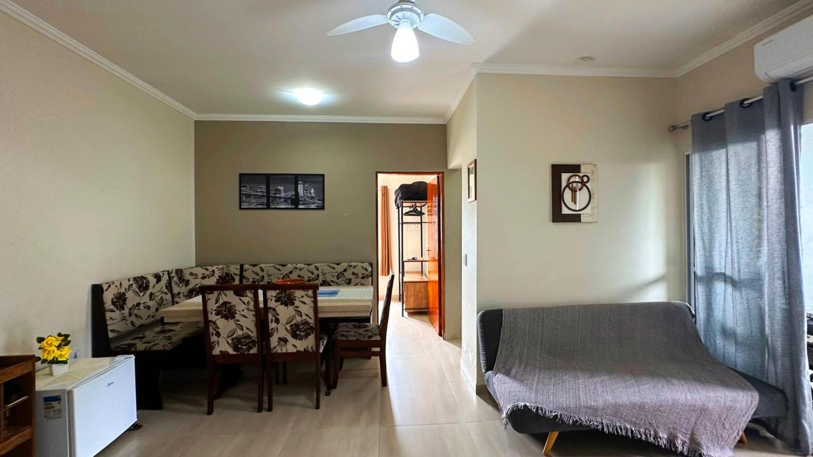 Apartamento Apto Com Wi-fi, Churrasq E Quintal A 900m Do Mar Ubatuba