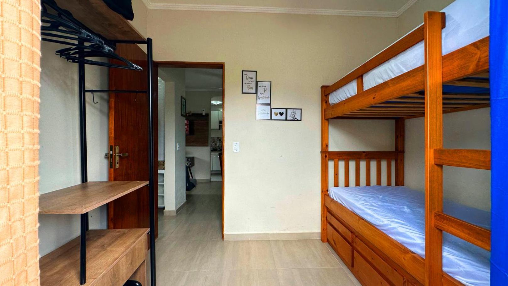 Apartamento Apto Com Wi-fi, Churrasq E Quintal A 900m Do Mar Ubatuba